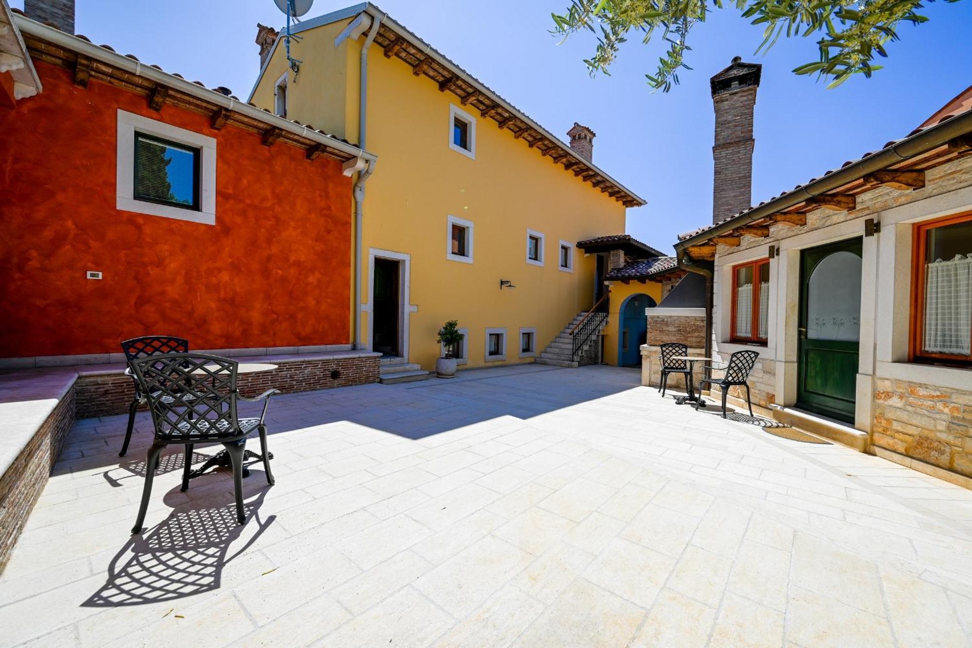 Casa Degli Artisti Hotell Rovinj Exteriör bild